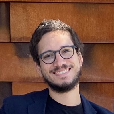 head shot Professor Pereira