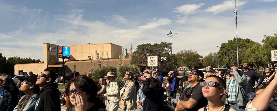 Annular totality is about to start.