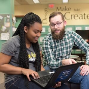 Students in consultation at the Cline Library MakerLab