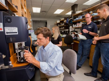 Student working the DMA-Rheometer in the Bioengineering Device Lab.