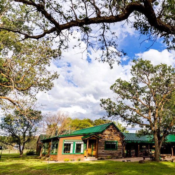 Main house at NAU Hat Ranch.