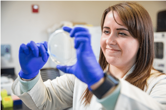Undergraduate student Karisma Kocos working in the PMI lab