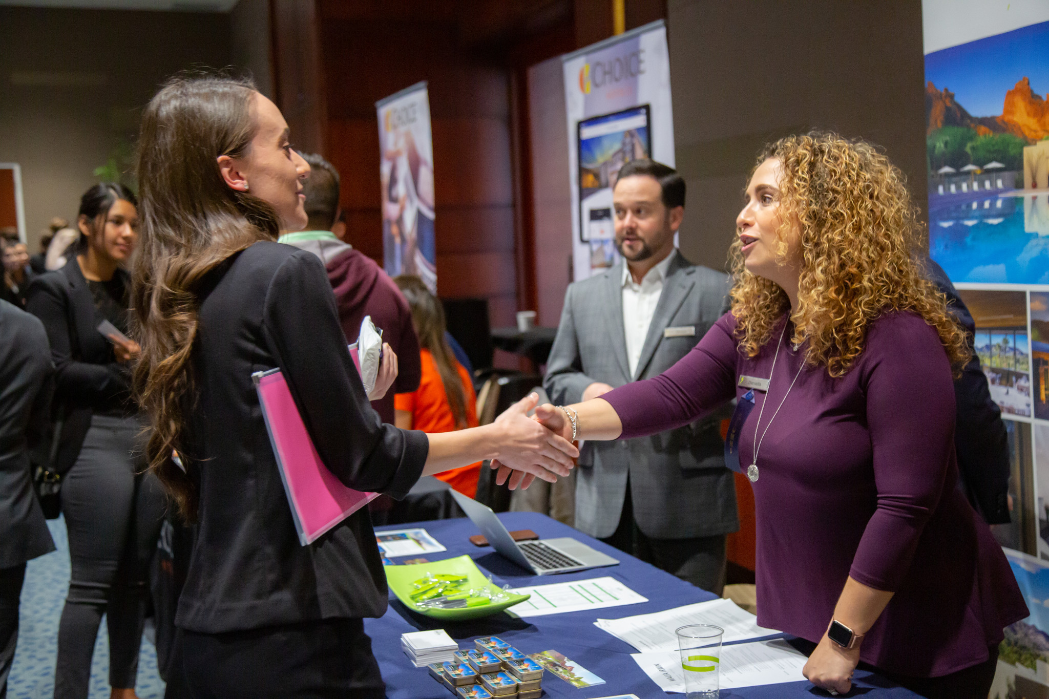 Student meeting a recruiter.