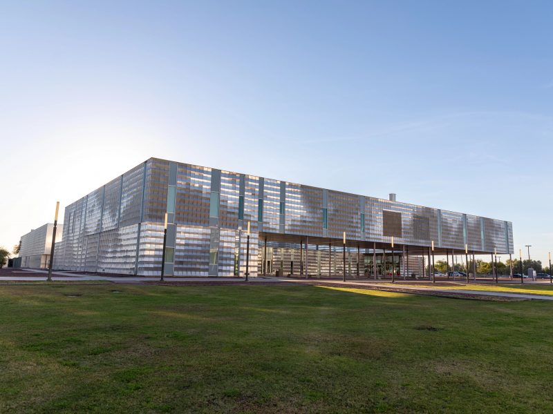 Photo of a N A U–Yuma building.