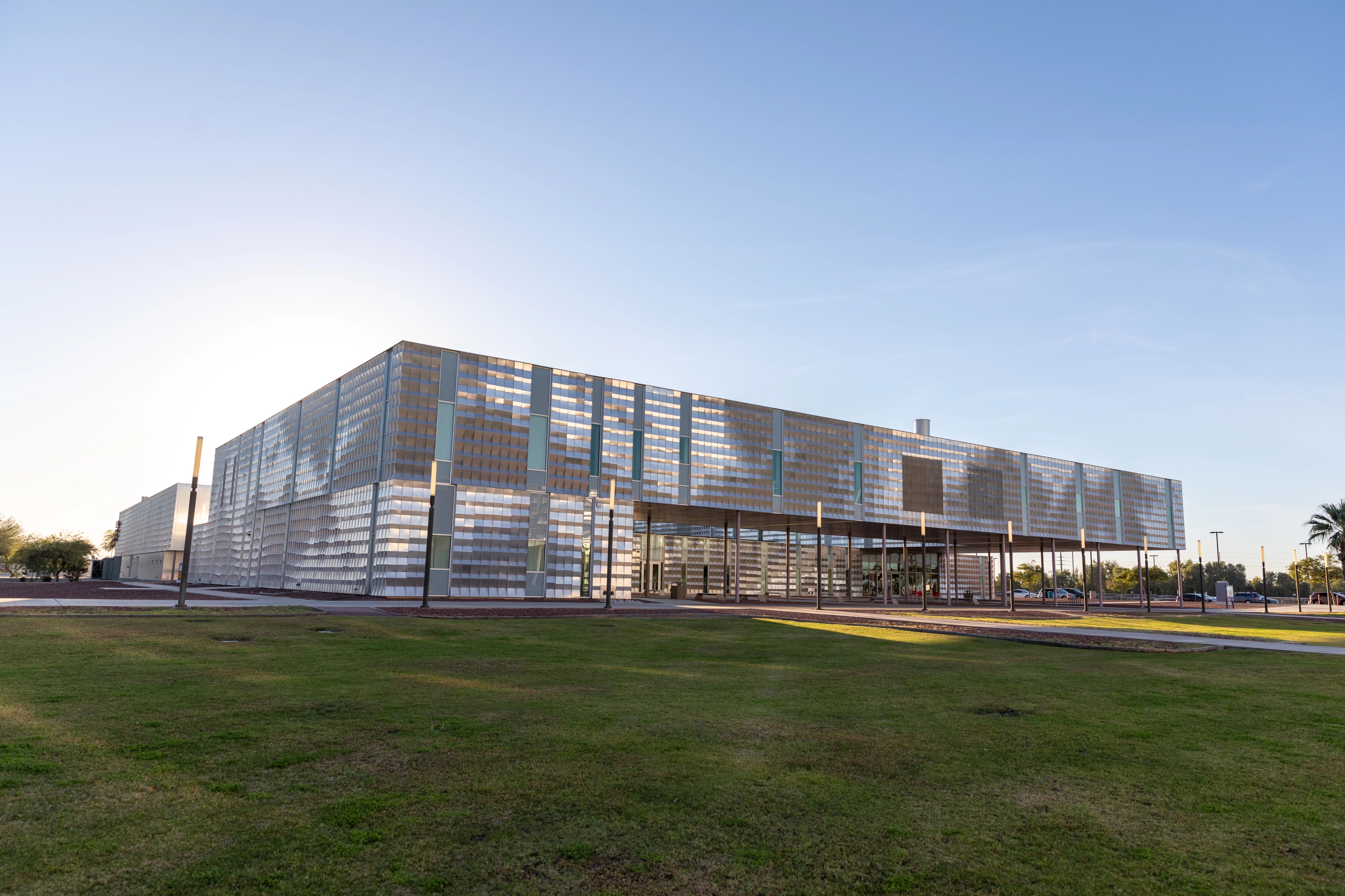 Photo of a N A U–Yuma building.