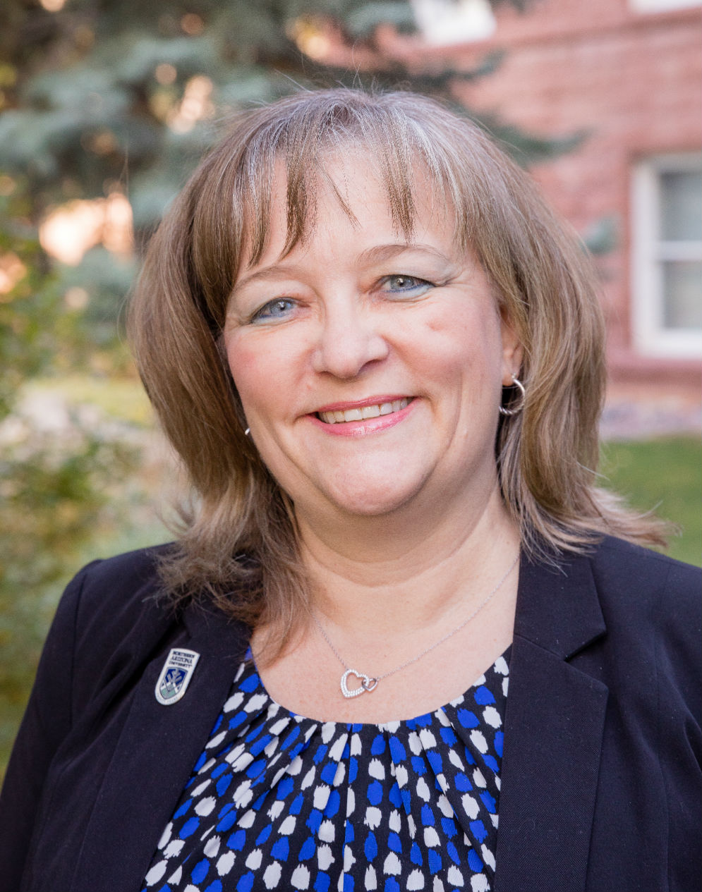 Headshot of Laura Jones.