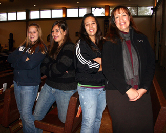 4 volunteers