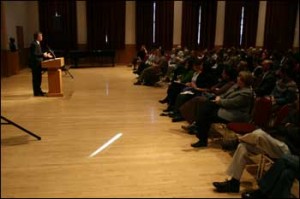 Shelton addresses campus