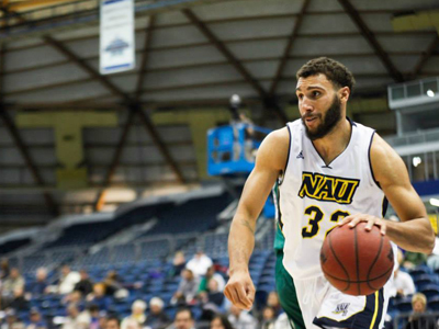 Men's basketball forward Gaellan Bewernick