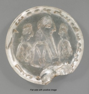 The flat side of the crystal seal of Mani