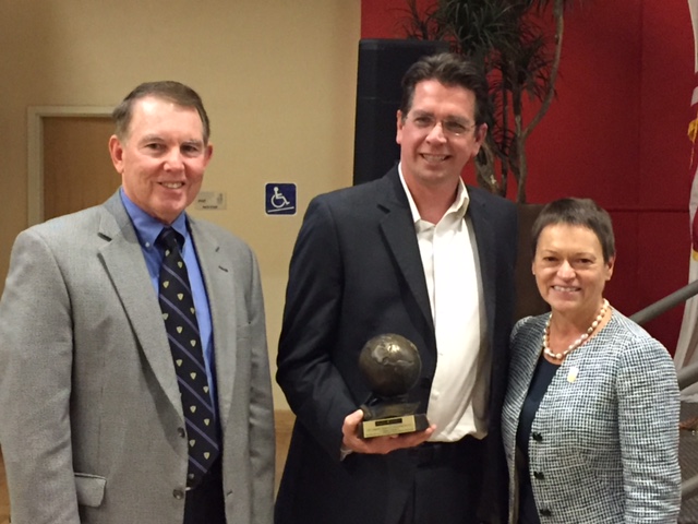 TGen accepts the Regents' award