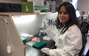 Veronica Barragan in the lab