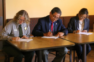 Signing joint agreement